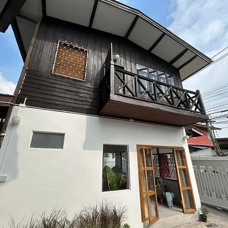 Cozy Villa In Chiangmai Old Town 清迈 Exterior photo